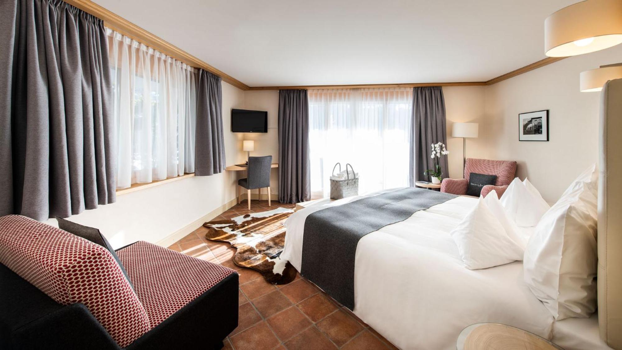 Superior Double or Twin Room with Mountain View,1235188796:JPEG